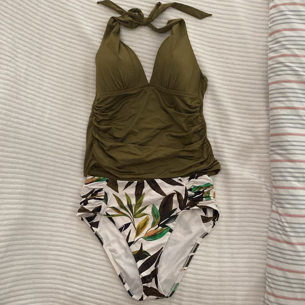 Gibson Latimer Swim Top and Bottom Medium